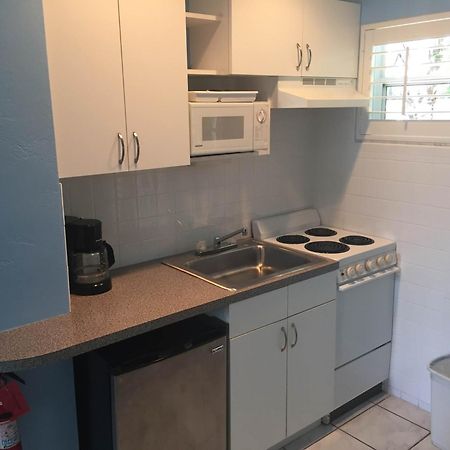 Coral Reef Guesthouse Форт-Лодердейл Номер фото